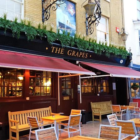 The Grapes Pub Hotel Southampton Ngoại thất bức ảnh