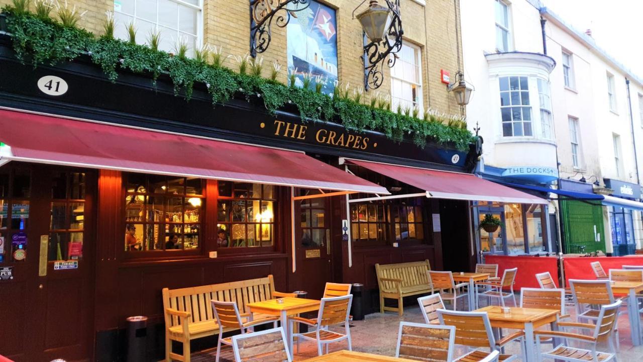 The Grapes Pub Hotel Southampton Ngoại thất bức ảnh